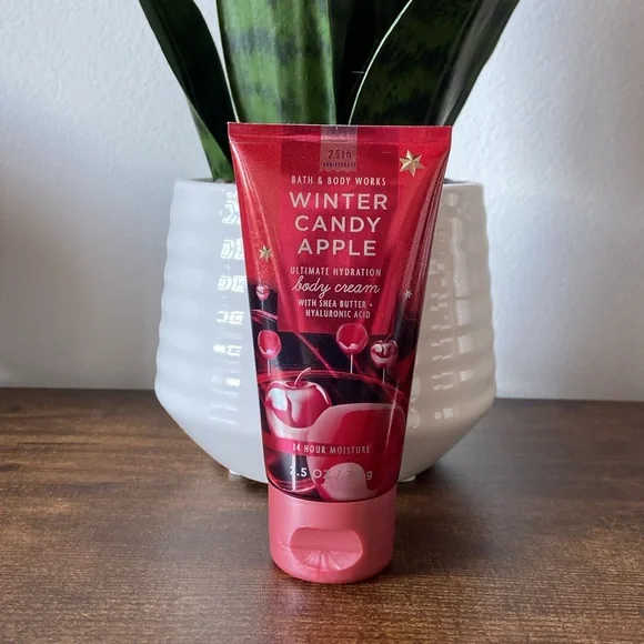 New Bath & Body Works Winter Candy Apple and Vanilla Bean Noel Cream Set - Picture 4 of 10